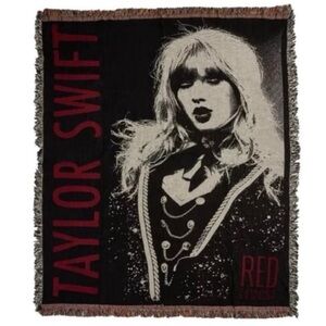 NWT Taylor Swift Red TV blanket